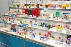 日本家庭薬協会　会員会社の商品展示：72社 142商品