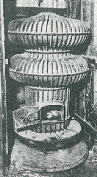 1895年ごろの除虫菊乾燥機（大日本除蟲菊）